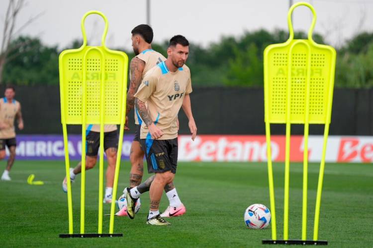 LA SELECCIÓN ARGENTINA PODRÍA PRESENTAR CAMBIOS ANTE CHILE