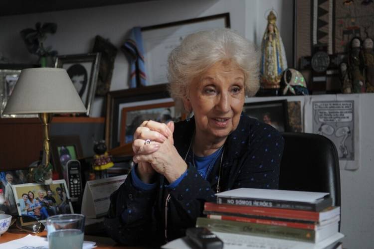 ESTELA DE CARLOTTO: "ENTORPECER LA BÚSQUEDA DE LOS NIETOS ES UN DURO GOLPE PARA EL PUEBLO ARGENTINO"