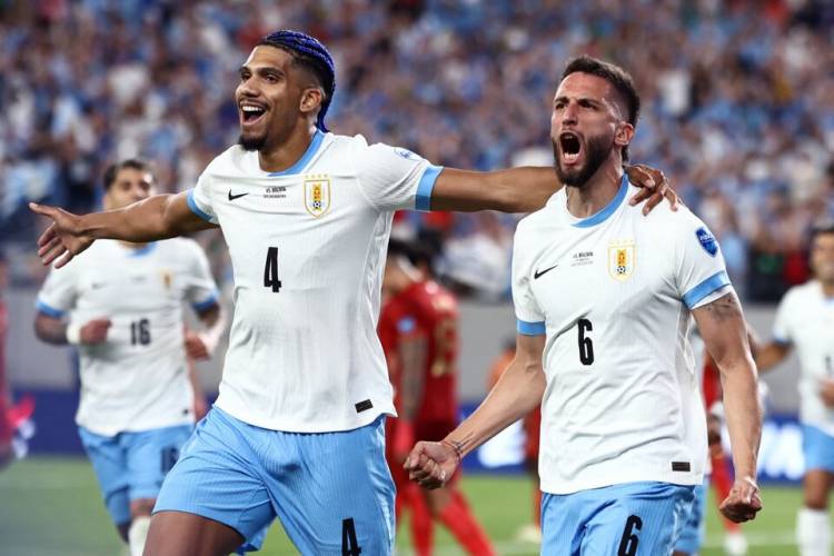 URUGUAY GOLEÓ A BOLIVIA Y QUEDÓ A UN PASO DE LOS CUARTOS DE FINAL