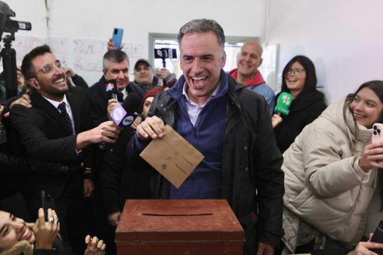 URUGUAY: YAMANDÚ ORSI GANÓ LA INTERNA DEL FRENTE AMPLIO Y SERÁ CANDIDATO A PRESIDENTE