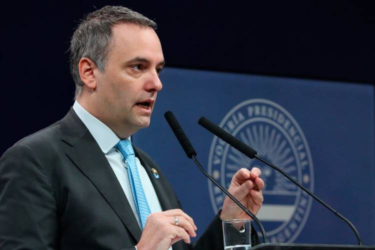"NO HAY NEGOCIACIONES FORMALES CON EL FMI"