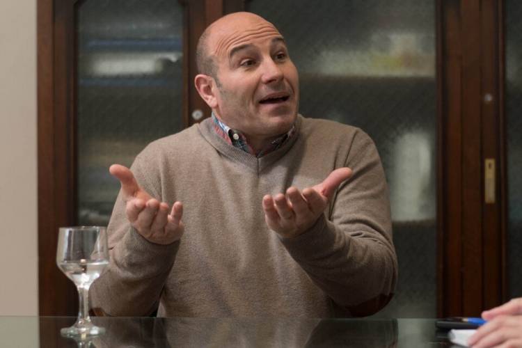 MARTINIANO MOLINA, CON DOBLE RACIÓN: COBRARÁ SU SUELDO COMO DIPUTADO Y A LA VEZ TENDRÁ PROGRAMA EN LA TV PÚBLICA