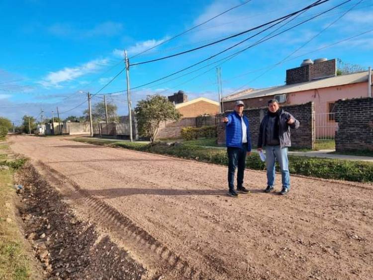 VILLA ÁNGELA AVANZA CON LA REPARACIÓN DE CALLES EN EL BARRIO 159