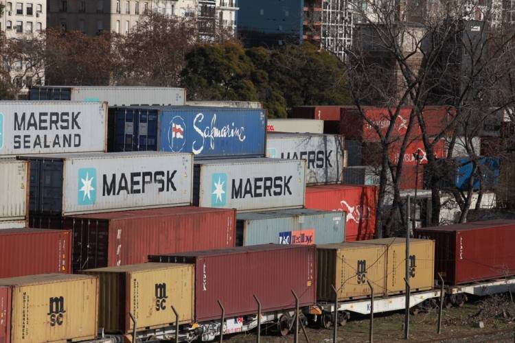 SE SOSTUVO EL SUPERÁVIT COMERCIAL EN JUNIO