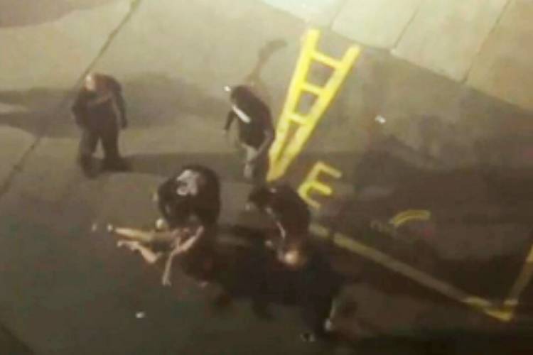 ITALIA: PIDEN DISOLVER A LOS GRUPOS NEOFASCISTAS TRAS LA AGRESIÓN A UN PERIODISTA