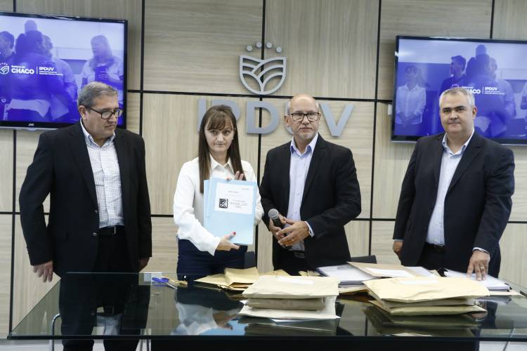 APERTURA DE SOBRES PARA LA CONSTRUCCIÓN DE VIVIENDAS EN RANCHO VIEJO, LA LEONESA