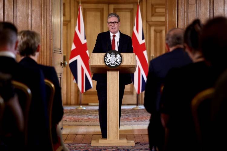 REINO UNIDO: STARMER PROMETE "CONDENAS RÁPIDAS" PARA LOS ULTRADERECHISTAS QUE CAUSARON DISTURBIOS
