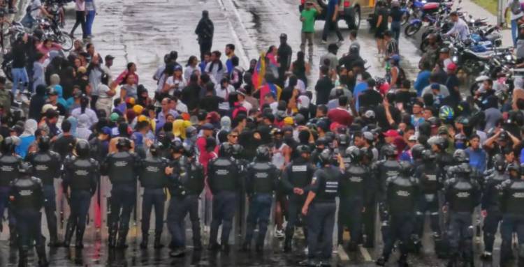 VENEZUELA: CAMPAÑAS DE ORACIÓN EN MEDIO DE CRUEL REPRESIÓN DEL GOBIERNO CON LOS OPOSITORES