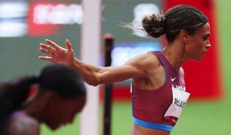 JJOO: SIDNEY MCLAUGHLIN, ORO Y RÉCORD MUNDIAL: ‘EN TODO DOY GRACIAS A DIOS’