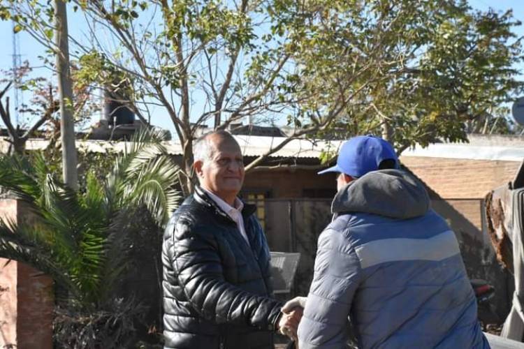 LA MUNICIPALIDAD DE VILLA ÁNGELA AVANZA EN LAS OBRAS DE ALCANTARILLADO EN LAS CALLES MENDOZA Y MONTEAGUDO