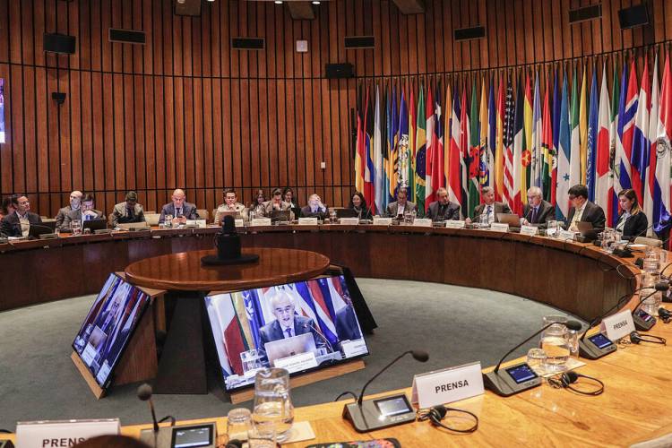 CAE EL EMPLEO REGISTRADO Y HAY MÁS SUSPENSIONES