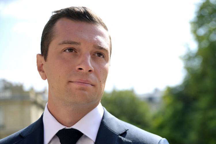 FRANCIA: LA ULTRADERECHA POLITIZA UN ACCIDENTE DE TRÁNSITO QUE INVOLUCRA A UN INMIGRANTE