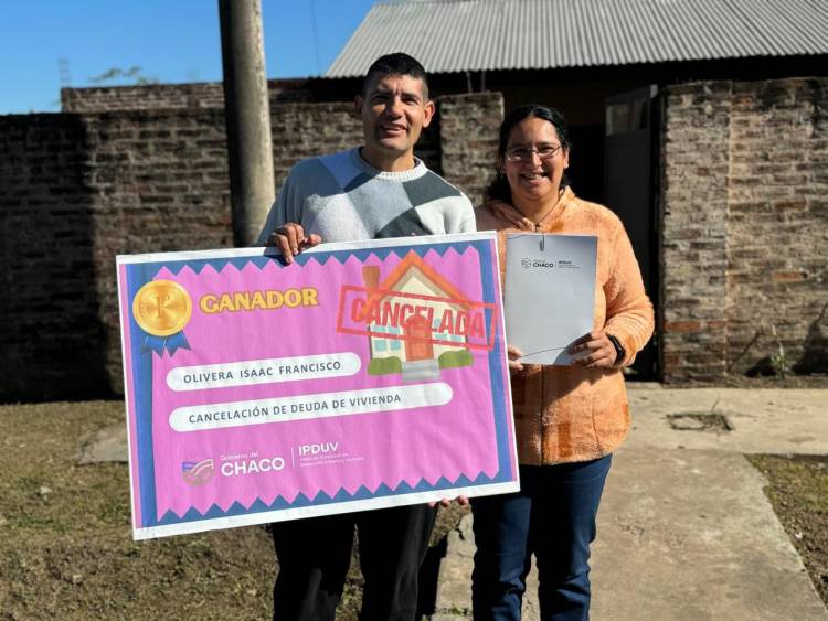 EL GOBIERNO PROVINCIAL ENTREGÓ EL PREMIO DE CONDONACIÓN DE DEUDA A ISAAC OLIVERA, DE FONTANA