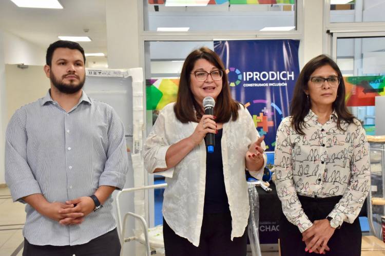 IPRODICH ENTREGÓ HOY, MÁS AYUDAS TÉCNICAS Y ELEMENTOS PARA MEJORAR LA CALIDAD DE VIDA A 24 FAMILIAS DEL GRAN RESISTENCIA