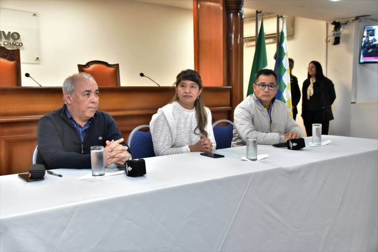 LA LEGISLATURA BRINDÓ UN RECONOCIMIENTO A ALIGIO JUÁREZ Y EFREN FARÍAS (POST MORTEM) POR LA LABOR POLÍTICA EN EL PARTIDO SOCIALISTA