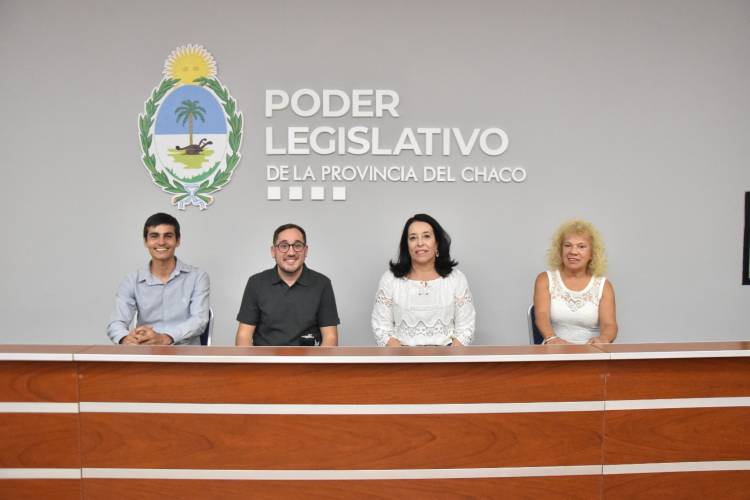 EN EL MES DE LA EDUCACIÓN, DIPUTADOS BRINDARON UN RECONOCIMIENTO A DOCENTES