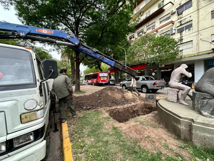 SECHEEP REEMPLAZA LÍNEA SUBTERRÁNEA PARA MEJORAR EL SERVICIO EN EL CENTRO DE RESISTENCIA