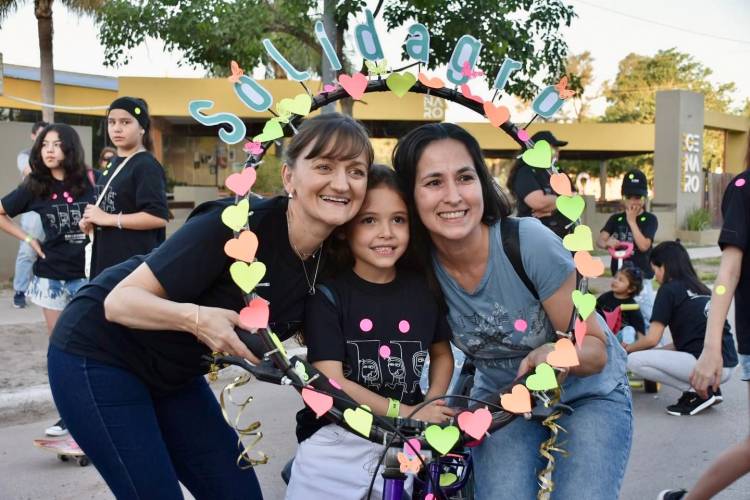 CHARATA: SE REALIZÓ LA 11º MARCHA SOLIDARIA DE SOLIDAGRO, CON LA PRESENCIA DE LA VICEGOBERNADORA SCHNEIDER