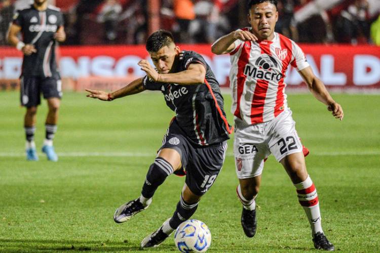 RIVER GANÓ UN PARTIDAZO EN CÓRDOBA CON UN LUJO DEL PITY MARTÍNEZ