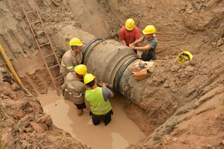 PRIMER ACUEDUCTO DEL INTERIOR: SAMEEP REALIZÓ REPARACIONES PARA MEJORAR LA IMPULSIÓN DE AGUA POTABLE