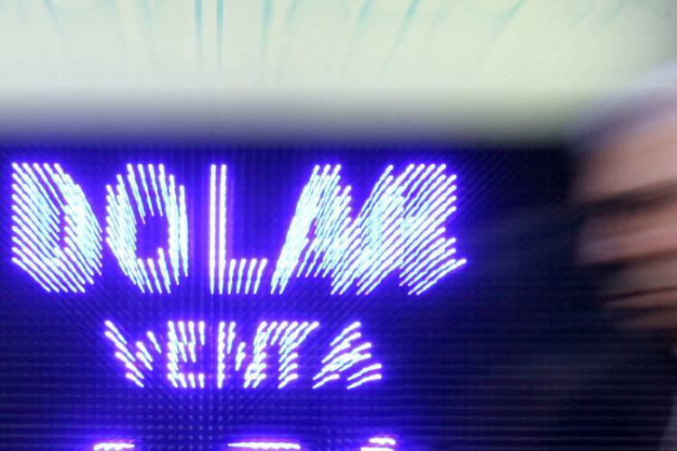 LAS FINANZAS LE SONRÍEN A MILEI