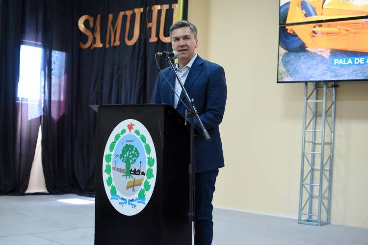 ANIVERSARIO DE SAMUHÚ: EL GOBERNADOR ZDERO ENTREGÓ TÍTULOS DE PROPIEDAD E INAUGURÓ IMPORTANTES OBRAS 