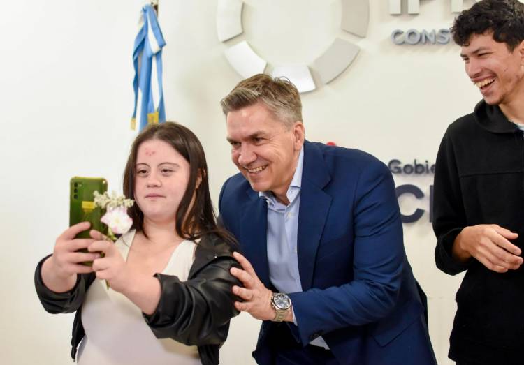 EL GOBERNADOR ZDERO RATIFICÓ EL COMPROMISO POR LA INCLUSIÓN EN EL DÍA INTERNACIONAL DE LAS PERSONAS CON DISCAPACIDAD  