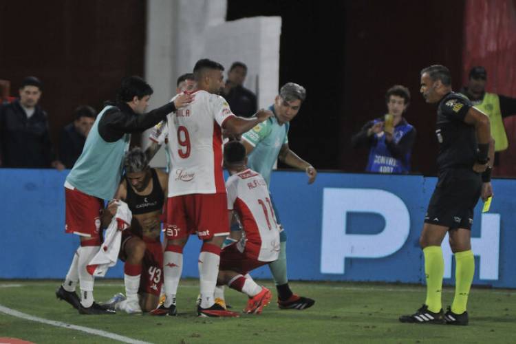 LIGA PROFESIONAL: HURACÁN GANÓ CON LO JUSTO  Y NO SE BAJA DE LA PELEA