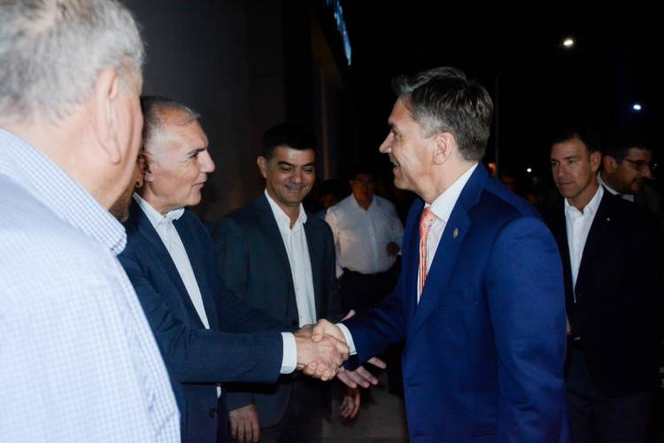 APOYO AL SECTOR PRIVADO: EL GOBERNADOR ZDERO ACOMPAÑÓ LA INAUGURACIÓN DEL HOTEL PLATINUM EN GENERAL SAN MARTIN