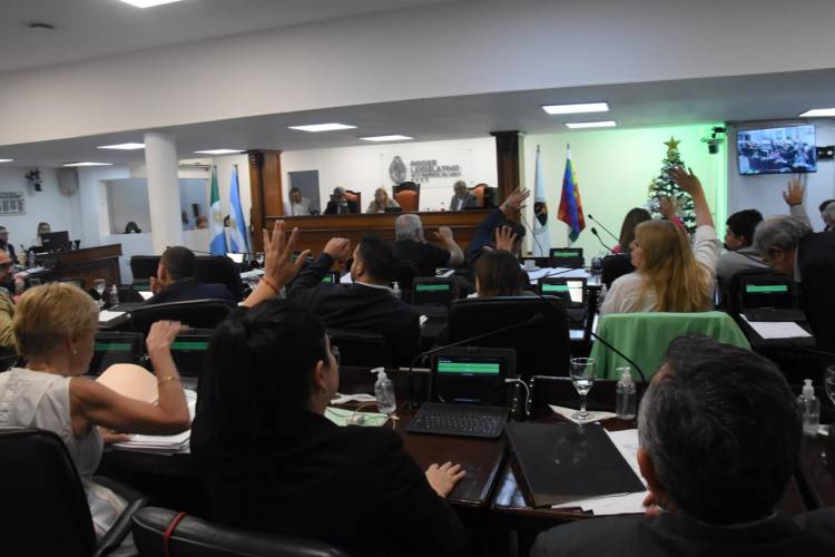 LA LEGISLATURA APROBÓ LA TOMA DE CRÉDITO PÚBLICO PARA LA CONCRECIÓN DE OBRAS DE INFRAESTRUCTURA