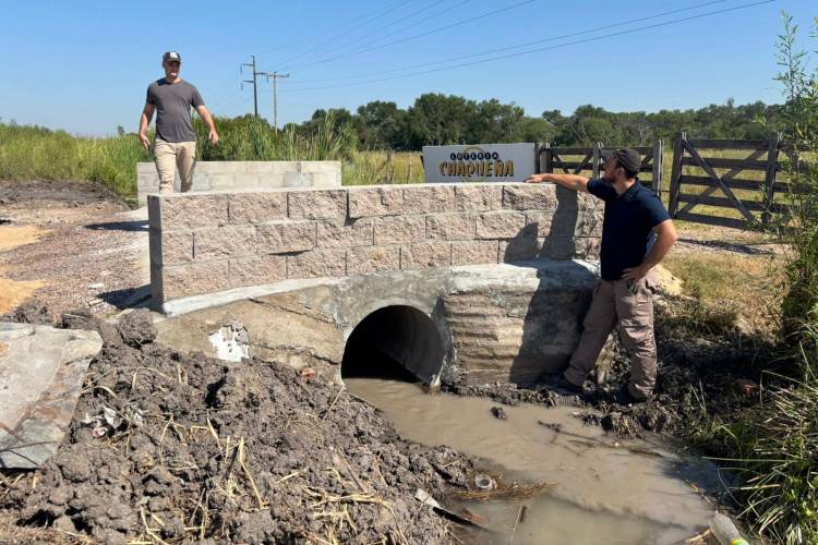 CHACO FOR EVER: TAREA COORDINADA ENTRE LA APA, VIALIDAD NACIONAL Y CORREDORES VIALES PARA MEJORAR EL DRENAJE DEL PREDIO DE ENTRENAMIENTO DEL CLUB 