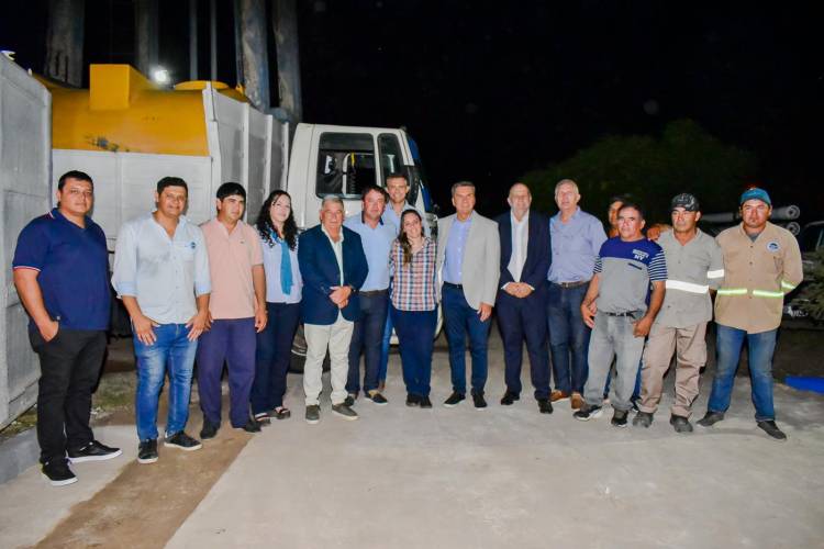 EL GOBERNADOR ZDERO INAUGURÓ LA PLANTA DE ÓSMOSIS INVERSA EN CORONEL DU GRATY 