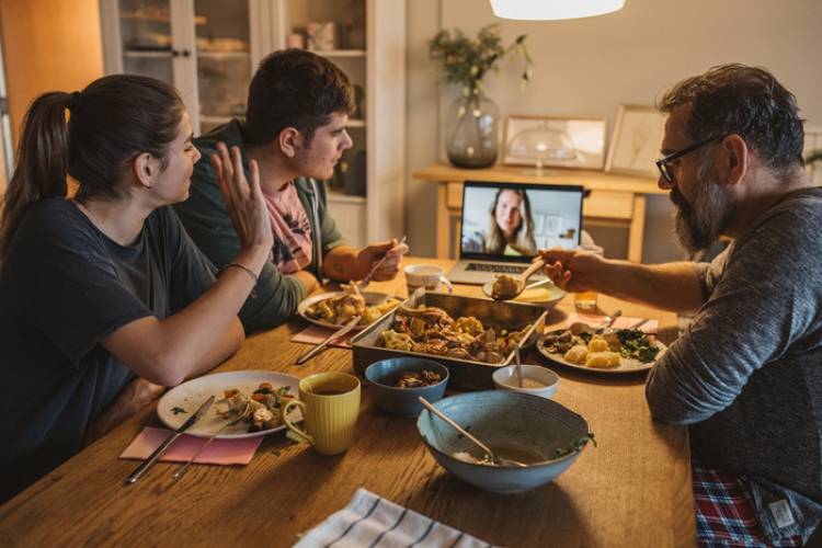 MÁS DE UN MILLÓN PARA NO SER POBRES