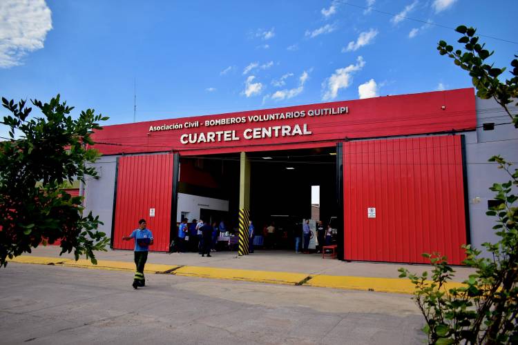 QUITILIPI: EL GOBERNADOR ZDERO INAUGURÓ LAS REFACCIONES Y AMPLIACIÓN DE LA ASOCIACIÓN DE BOMBEROS VOLUNTARIOS