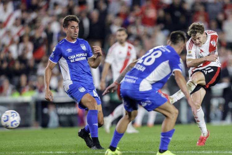 EL MONUMENTAL SE EXPRESÓ: RIVER FUE DE LA BRONCA A LA EUFORIA