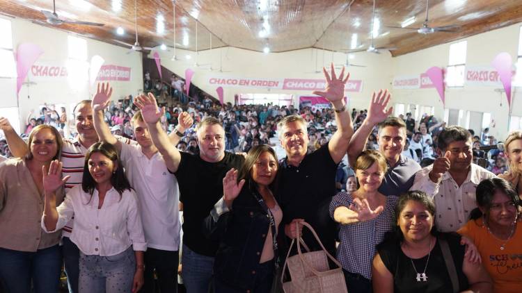 JUAN J. CASTELLI: ZDERO ANUNCIÓ LA CONSTRUCCIÓN DE VIVIENDAS ÑACHEC PARA LOS PUEBLOS ORIGINARIOS