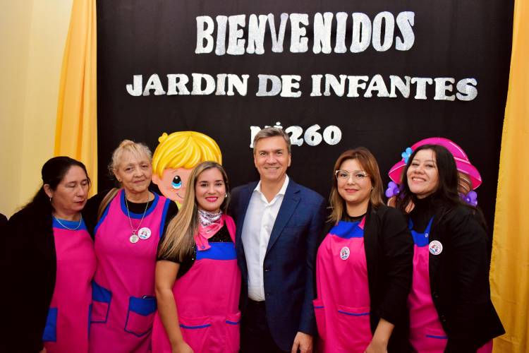 JERARQUIZAR LA EDUCACIÓN: EL GOBERNADOR ZDERO INAUGURÓ EL JARDÍN DE INFANTES N° 260 DE MACHAGAI
