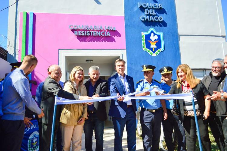 NUEVA COMISARÍA EN RESISTENCIA: “EL DESAFÍO ES GARANTIZAR MÁS SEGURIDAD PARA QUE LA GENTE VIVA TRANQUILA”, DIJO EL GOBERNADOR