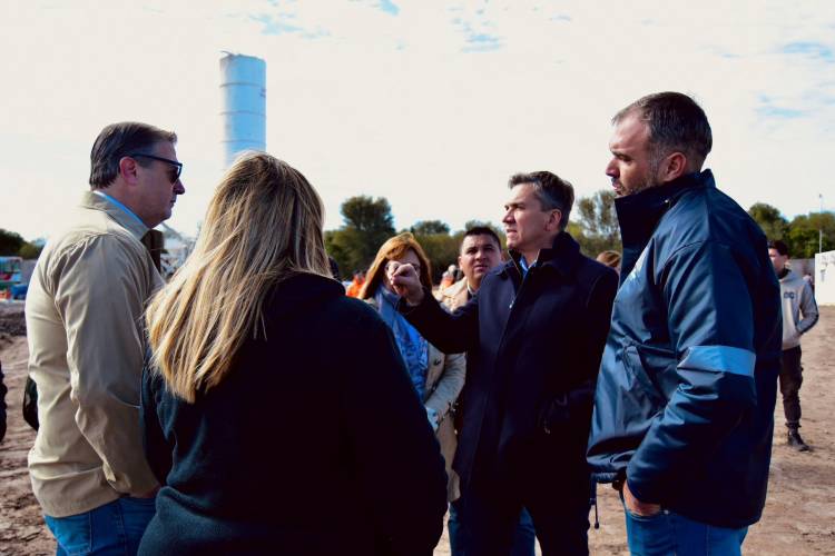 EL GOBERNADOR ZDERO SUPERVISÓ LAS OBRAS QUE SE EJECUTAN EN LA RUTA PROVINCIAL N° 13, TRAMO COTE LAI – CHARADAI