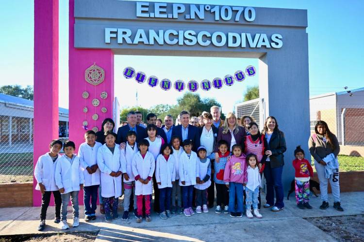 EL ESPINILLO: EL GOBERNADOR ZDERO HABILITÓ EL NUEVO EDIFICIO DE LA EEP N° 1070 Y EL SISTEMA DE CONECTIVIDAD STARLINK PARA 11 ESTABLECIMIENTOS DE LA ZONA