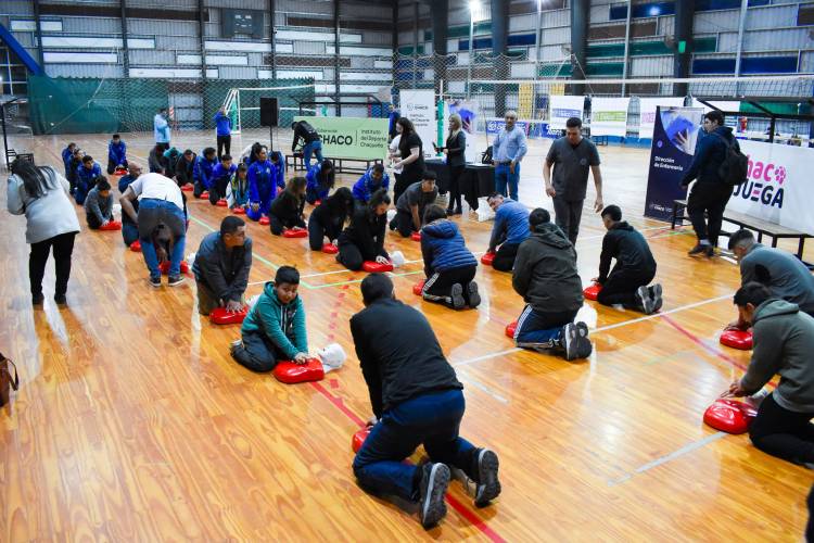 EL GOBIERNO PROVINCIAL LANZÓ EL PROGRAMA “ENFOQUE INTEGRAL PARA LA SALUD” DESTINADO A LIGAS Y CLUBES DE LA PROVINCIA 