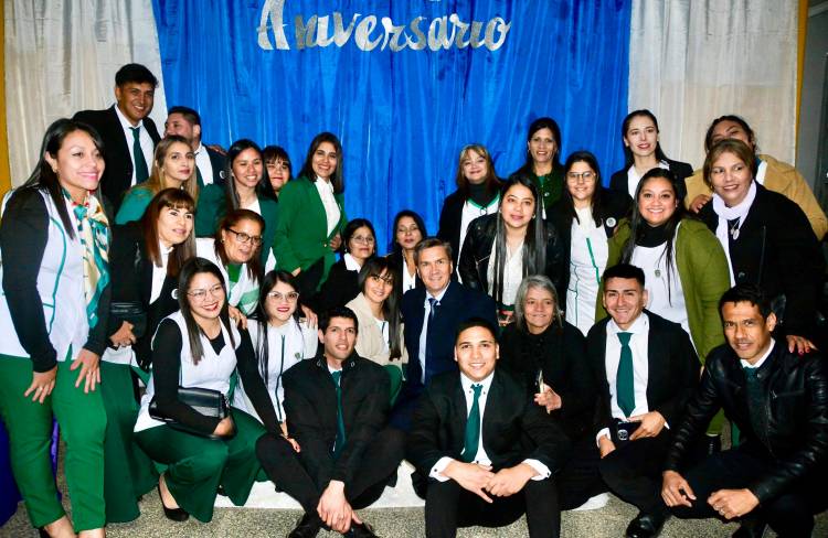 LA VERDE: EL GOBERNADOR ZDERO ACOMPAÑÓ EL 100° ANIVERSARIO DE LA ESCUELA PRIMARIA 67 “JOSÉ ANTONIO WILDE”