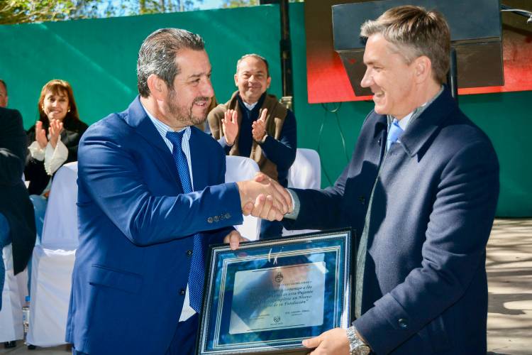 LAS GARCITAS: EL GOBERNADOR ZDERO ACOMPAÑÓ HOY EL ACTO CENTRAL POR EL 80° ANIVERSARIO DE LA LOCALIDAD