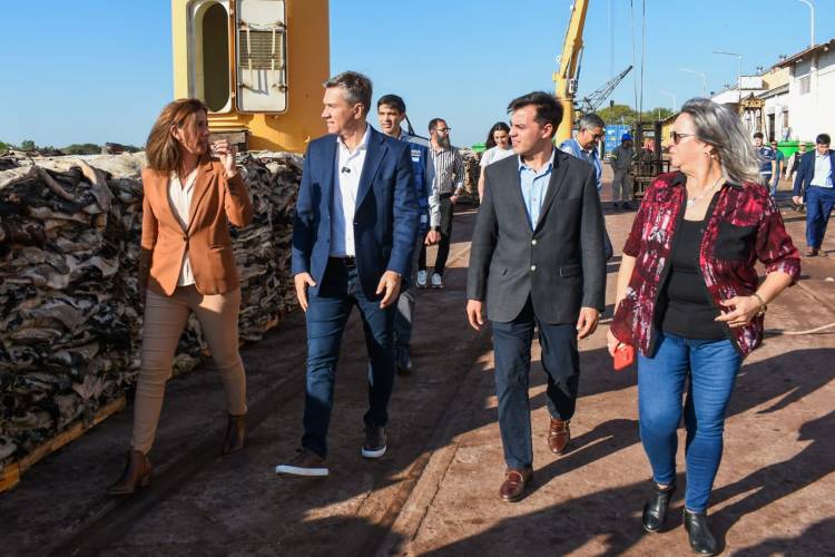 DESDE CHACO A CHINA: EL GOBERNADOR ZDERO CONSTATÓ OTRA HISTÓRICA JORNADA PARA EL PUERTO DE BARRANQUERAS