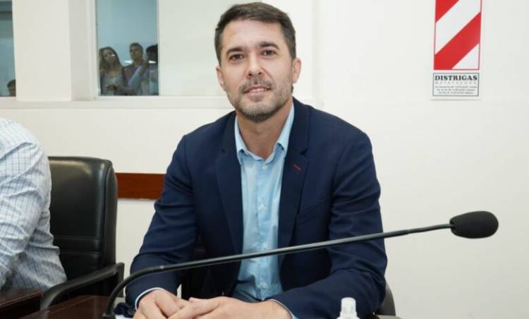 EL DIPUTADO BENÍTEZ MOLAS LE PIDIÓ A ZDERO QUE "HABLE COMO EL GOBERNADOR QUE PROMETIÓ SER"